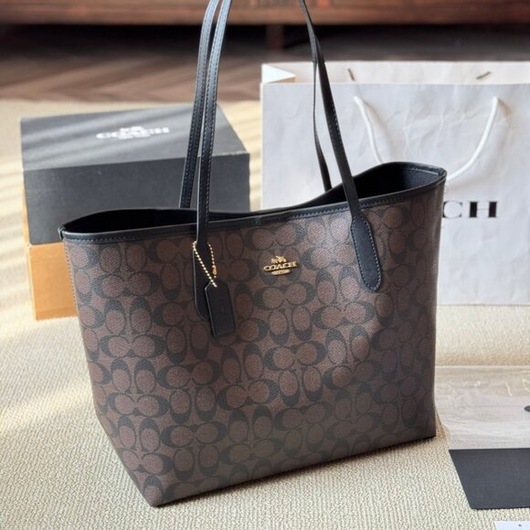 Coach tote bag, size 33*27 cm - Picture 3 of 7